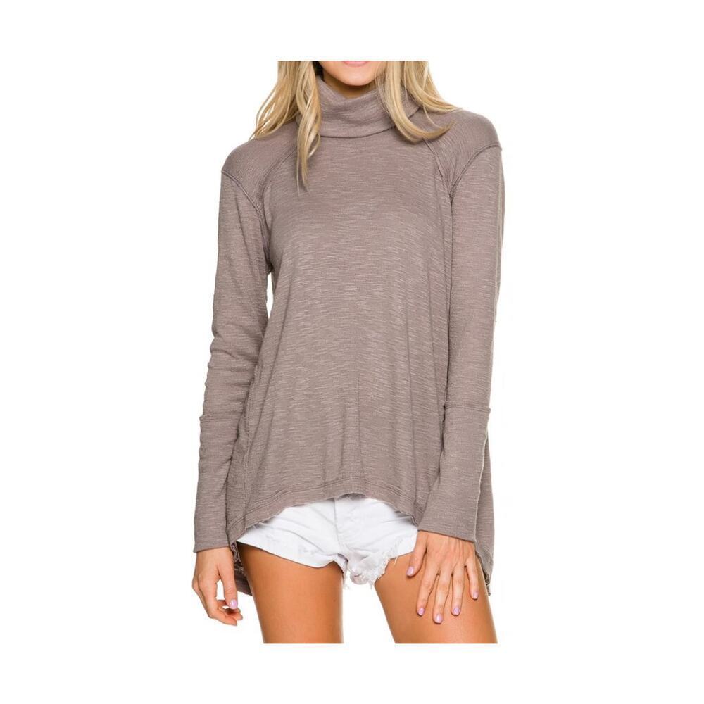 Free People We The Free Turtle Neck Slit Back Hi-Lo Sweater Size XS Taupe - Picture 1 of 14